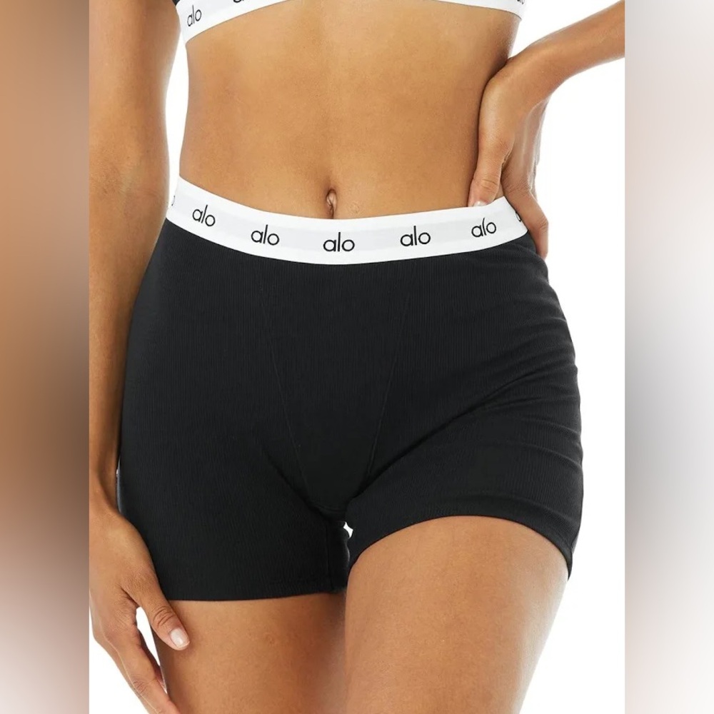 ALO Yoga Icon Ribbed Boyshort